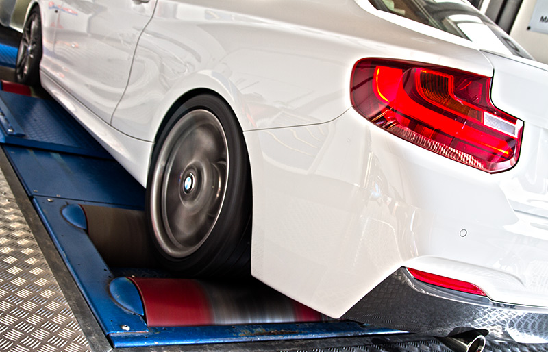 El BMW M235i en el banco de pruebas