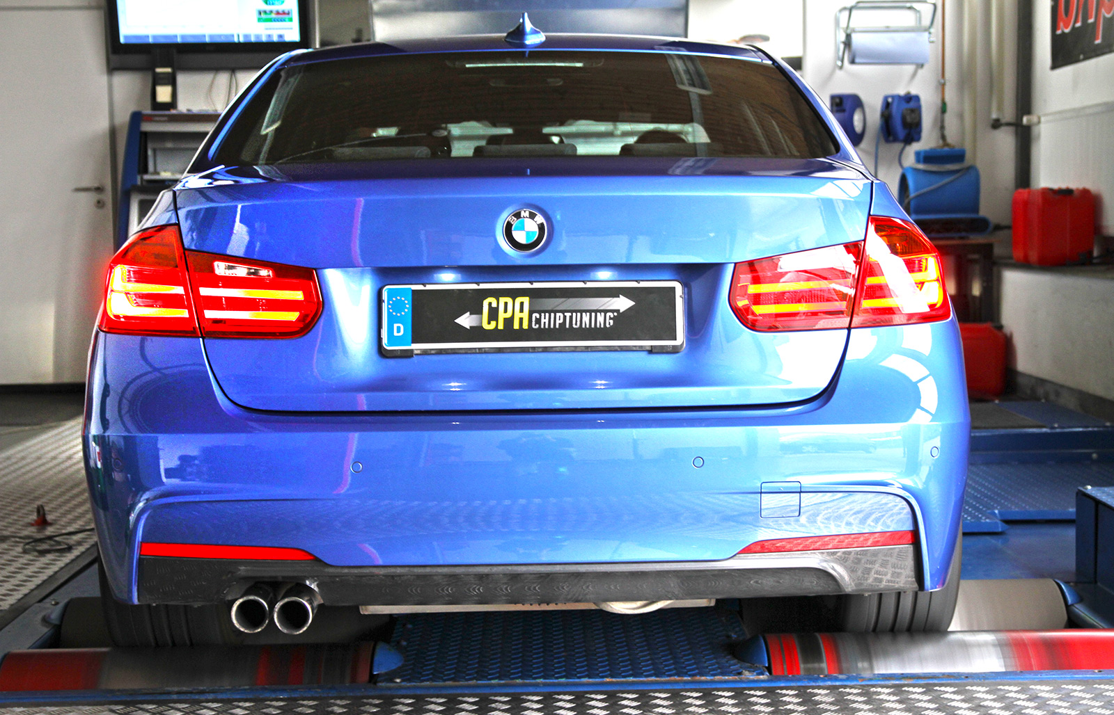 Desarrollo de software para BMW 3-series (F30) 328i